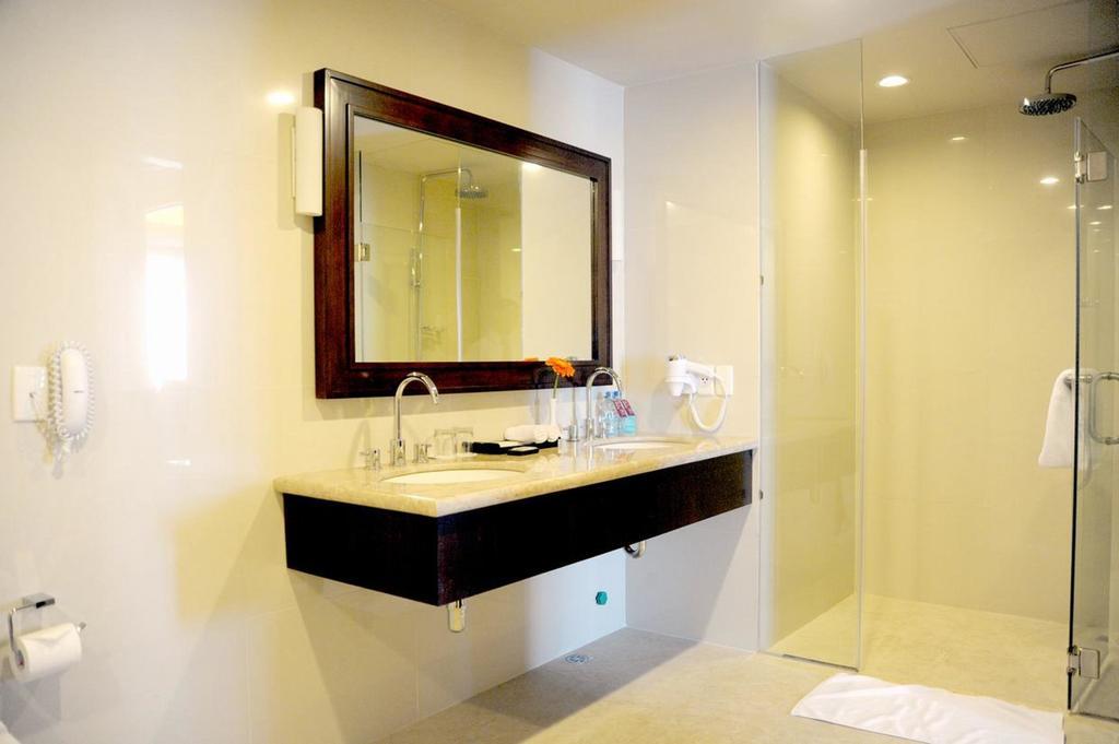 Varna Hotel ดานัง ภายนอก รูปภาพ