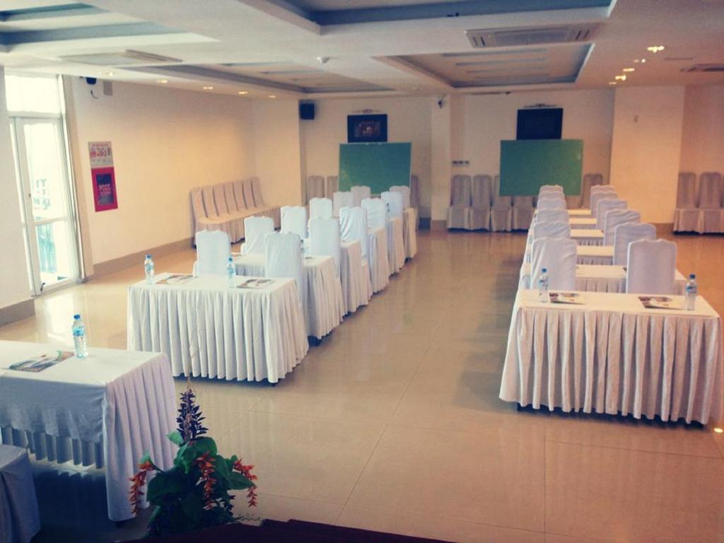 Varna Hotel ดานัง ภายนอก รูปภาพ