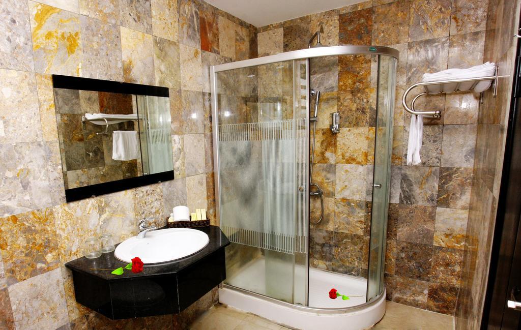 Varna Hotel ดานัง ภายนอก รูปภาพ